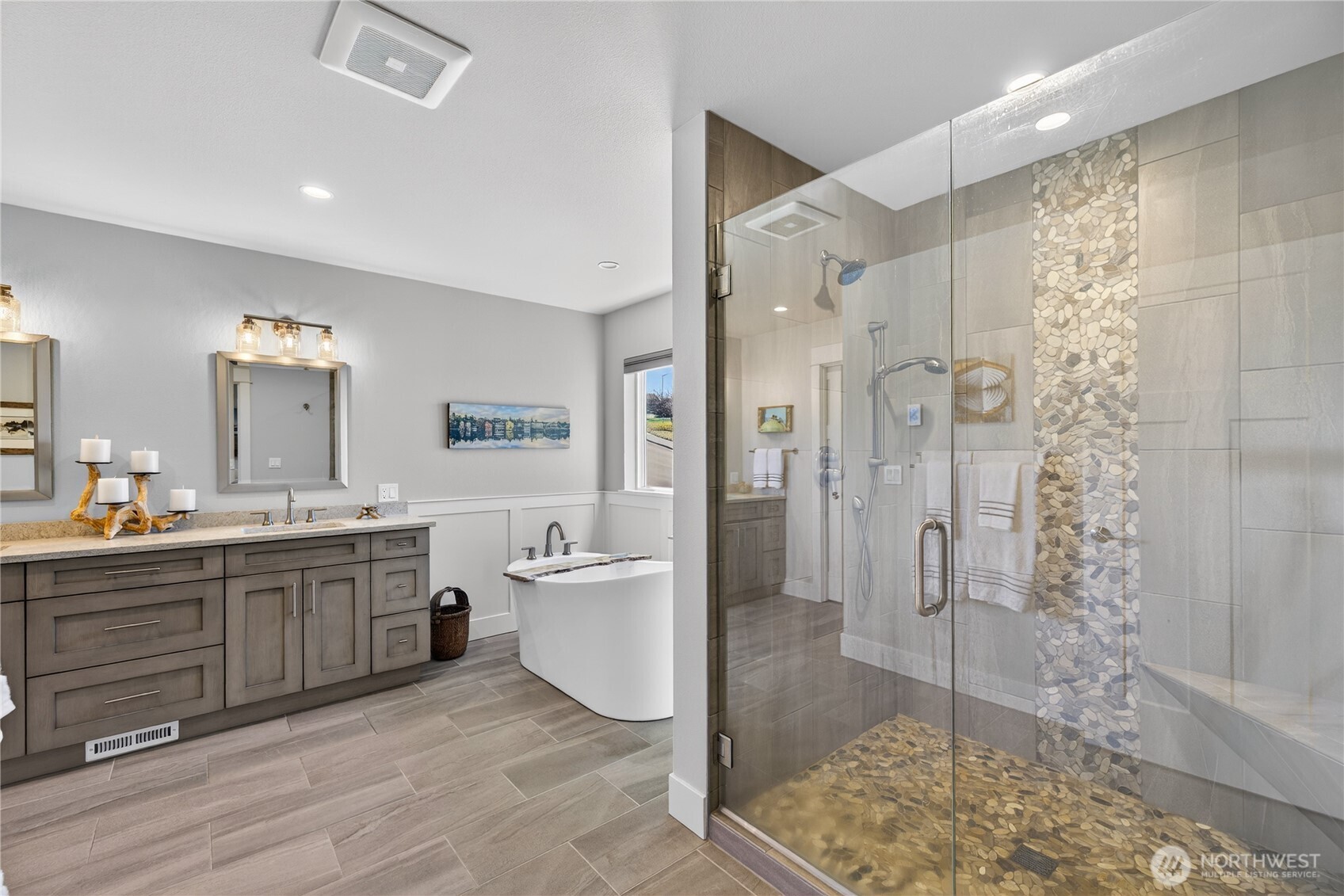 4301 Glasgow Way , Anacortes, WA 98221