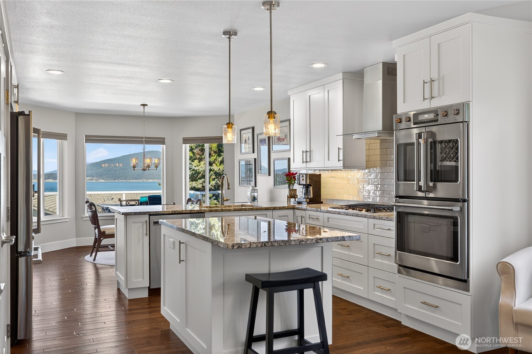 4301 Glasgow Way , Anacortes, WA 98221