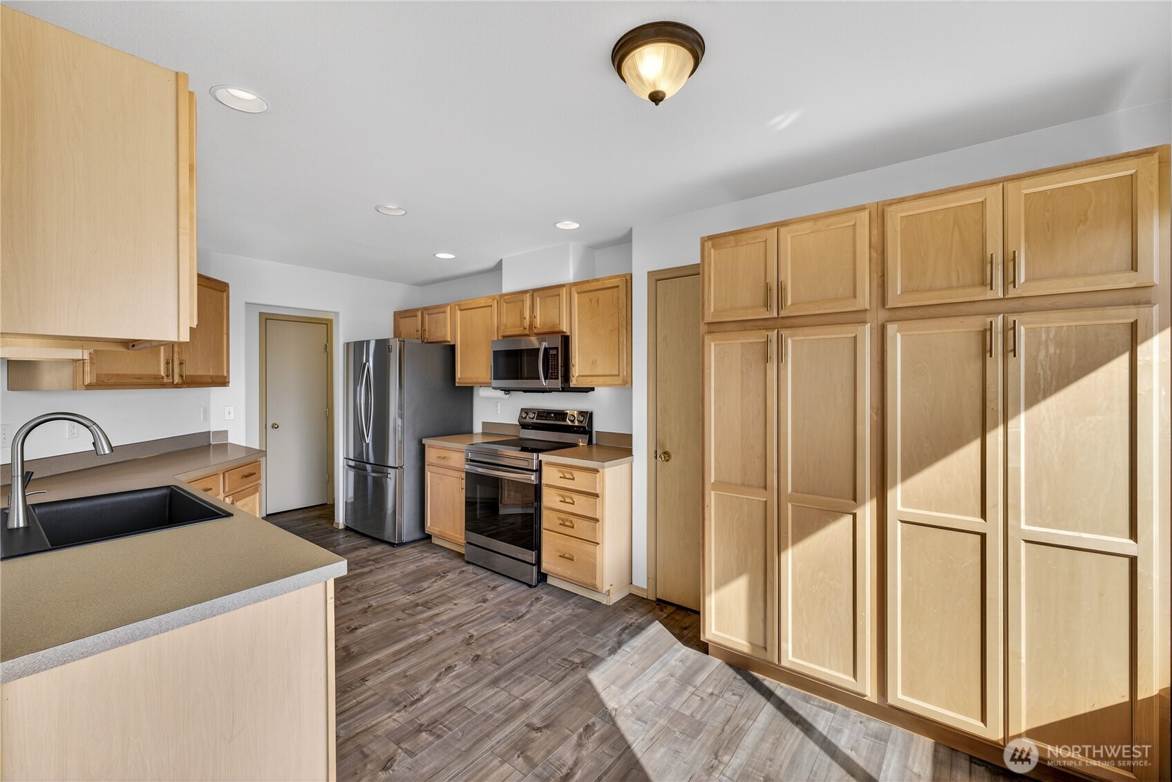 4607 Santa Fe Lane , Pasco, WA 99301