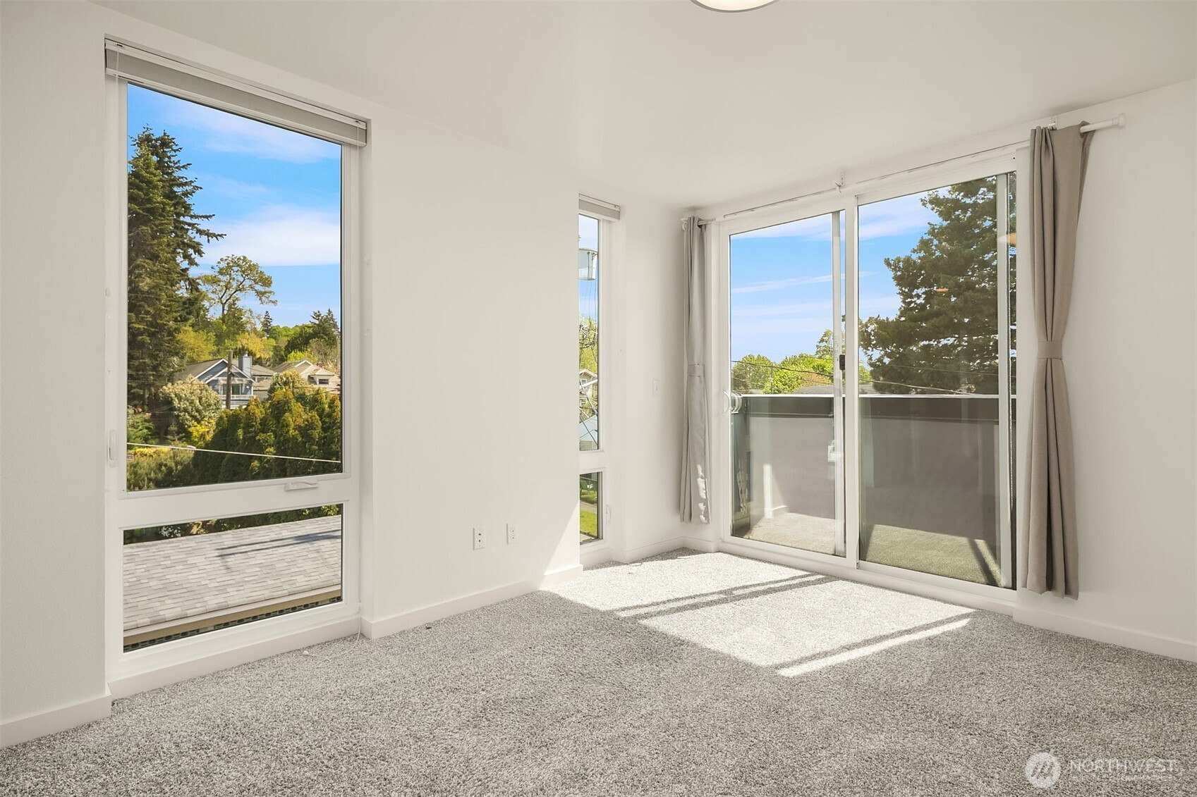 518 NW Bright Street , Seattle, WA 98107