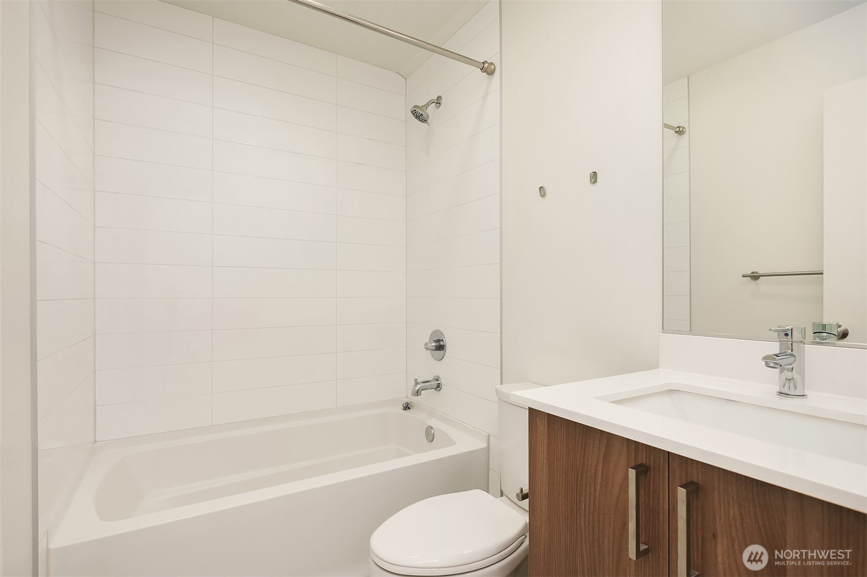 518 NW Bright Street , Seattle, WA 98107