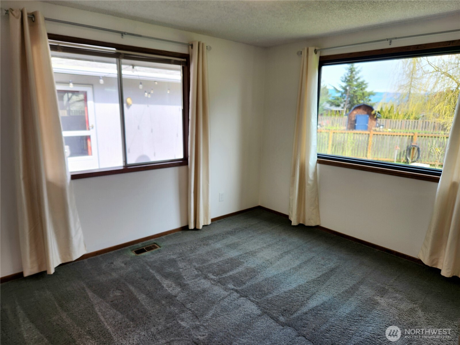 6744 La Bello Drive , Lynden, WA 98264