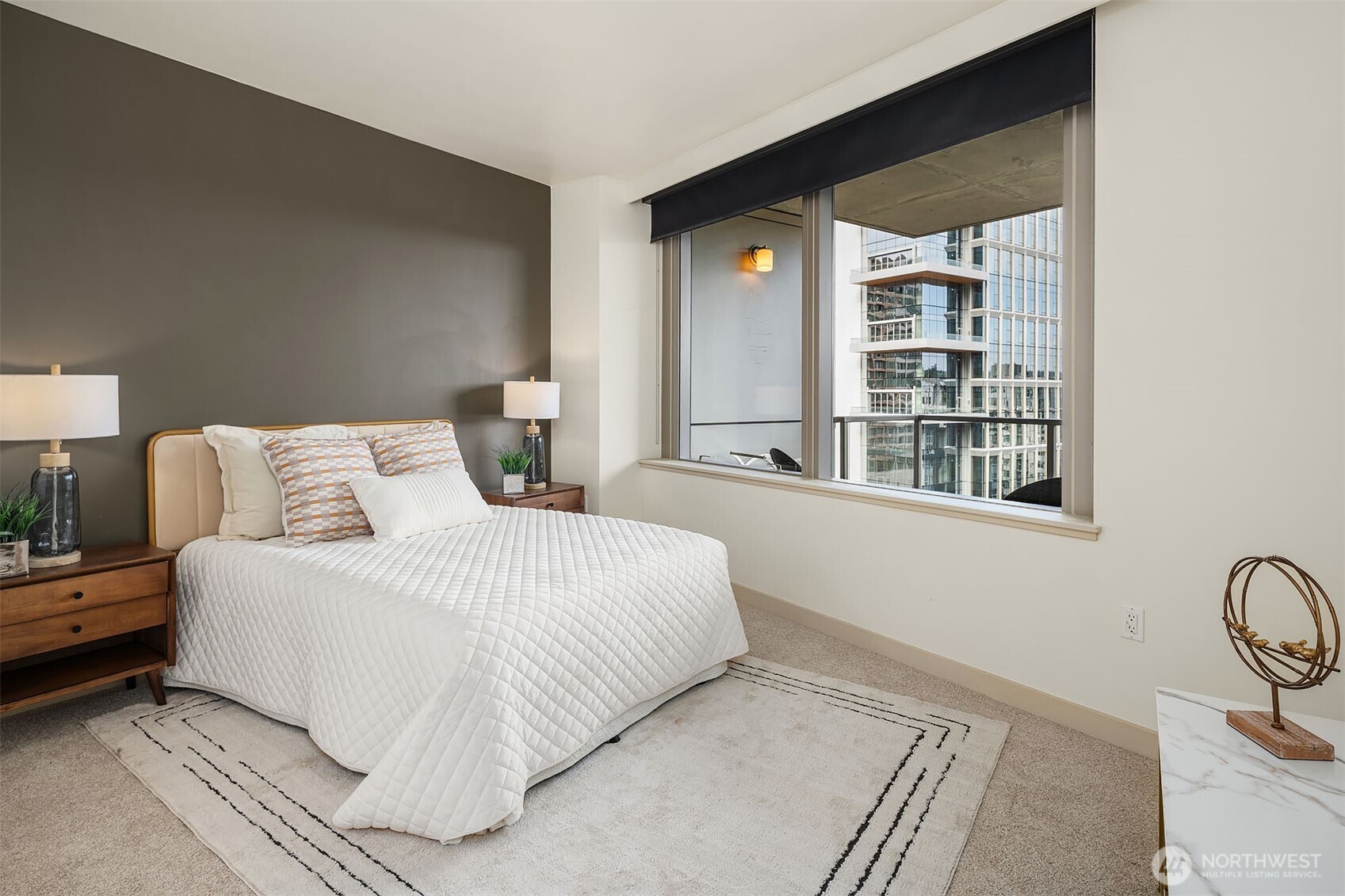 10610 NE 9th Place #1206, Bellevue, WA 98004