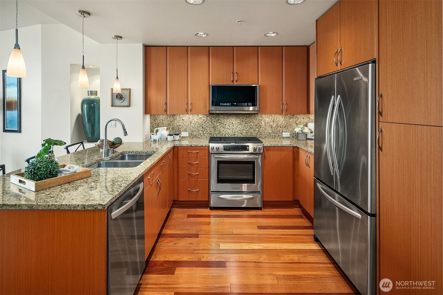 10610 NE 9th Place #1206, Bellevue, WA 98004