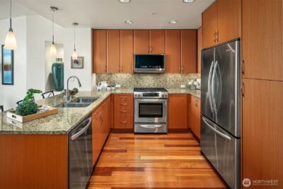 10610 NE 9th Place #1206, Bellevue, WA 98004 - Photo 18