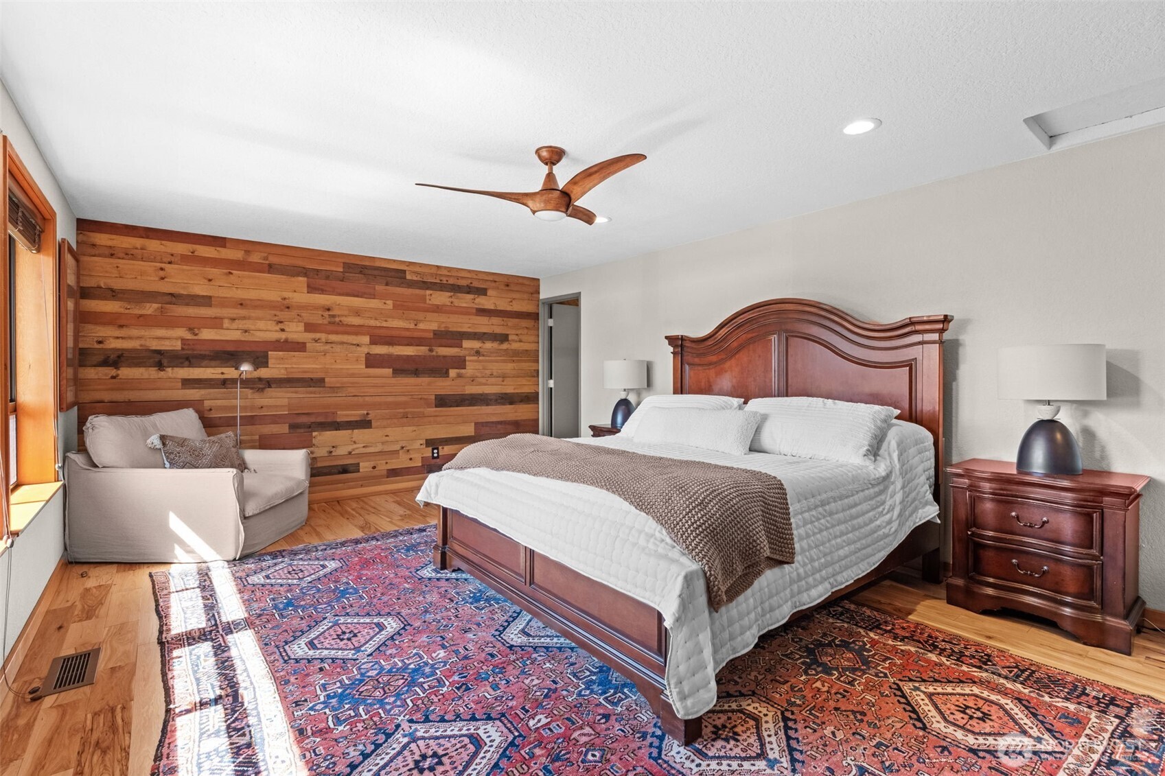 9701 Woodworth Avenue , Gig Harbor, WA 98332