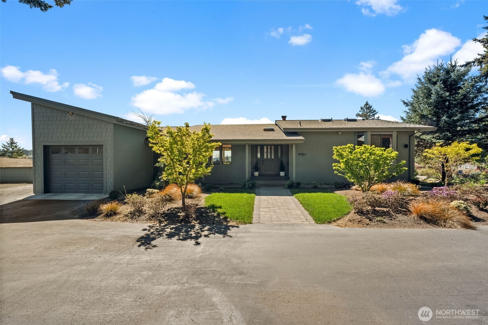 9701 Woodworth Avenue , Gig Harbor, WA 98332