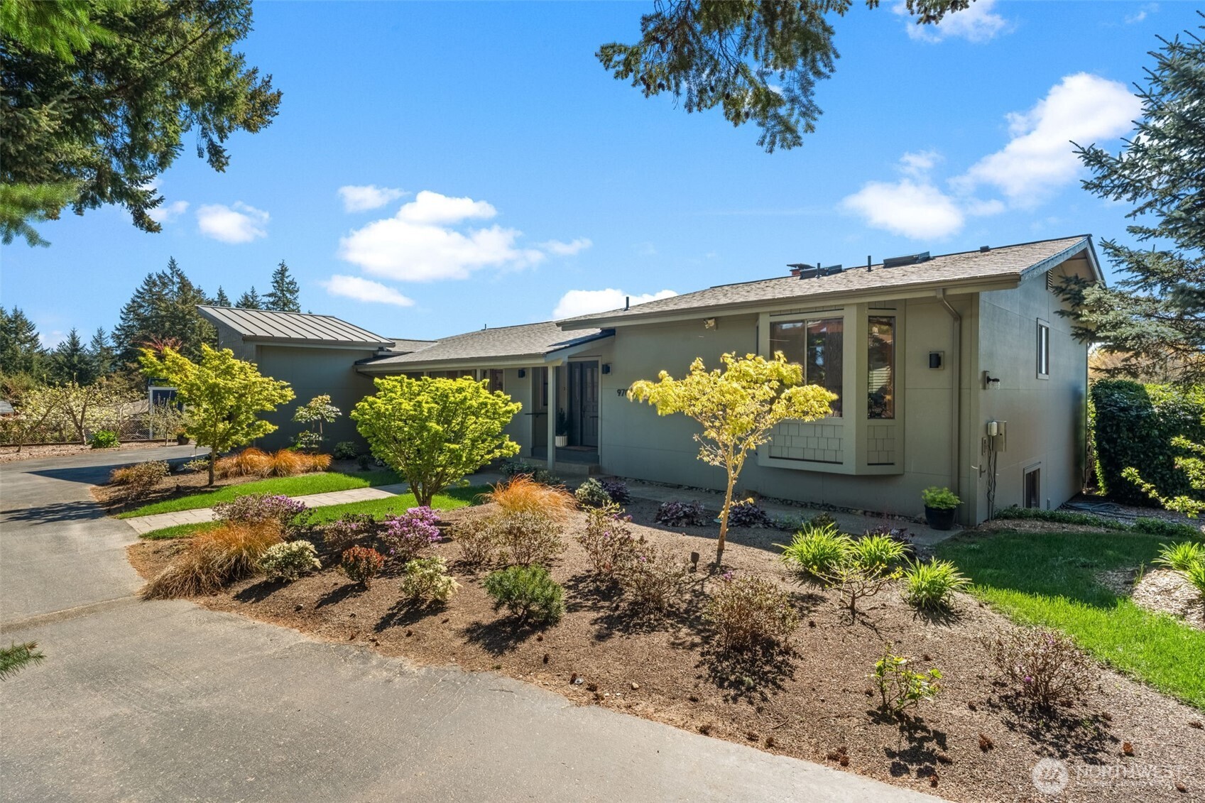 9701 Woodworth Avenue , Gig Harbor, WA 98332
