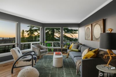550 Elm Way #301, Edmonds, WA 98020-4625