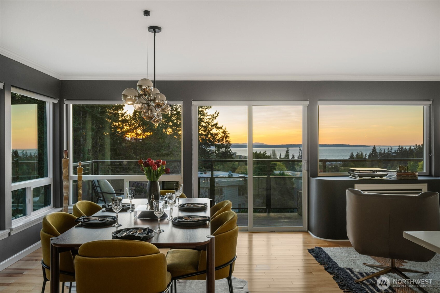 550 Elm Way #301, Edmonds, WA 98020-4625
