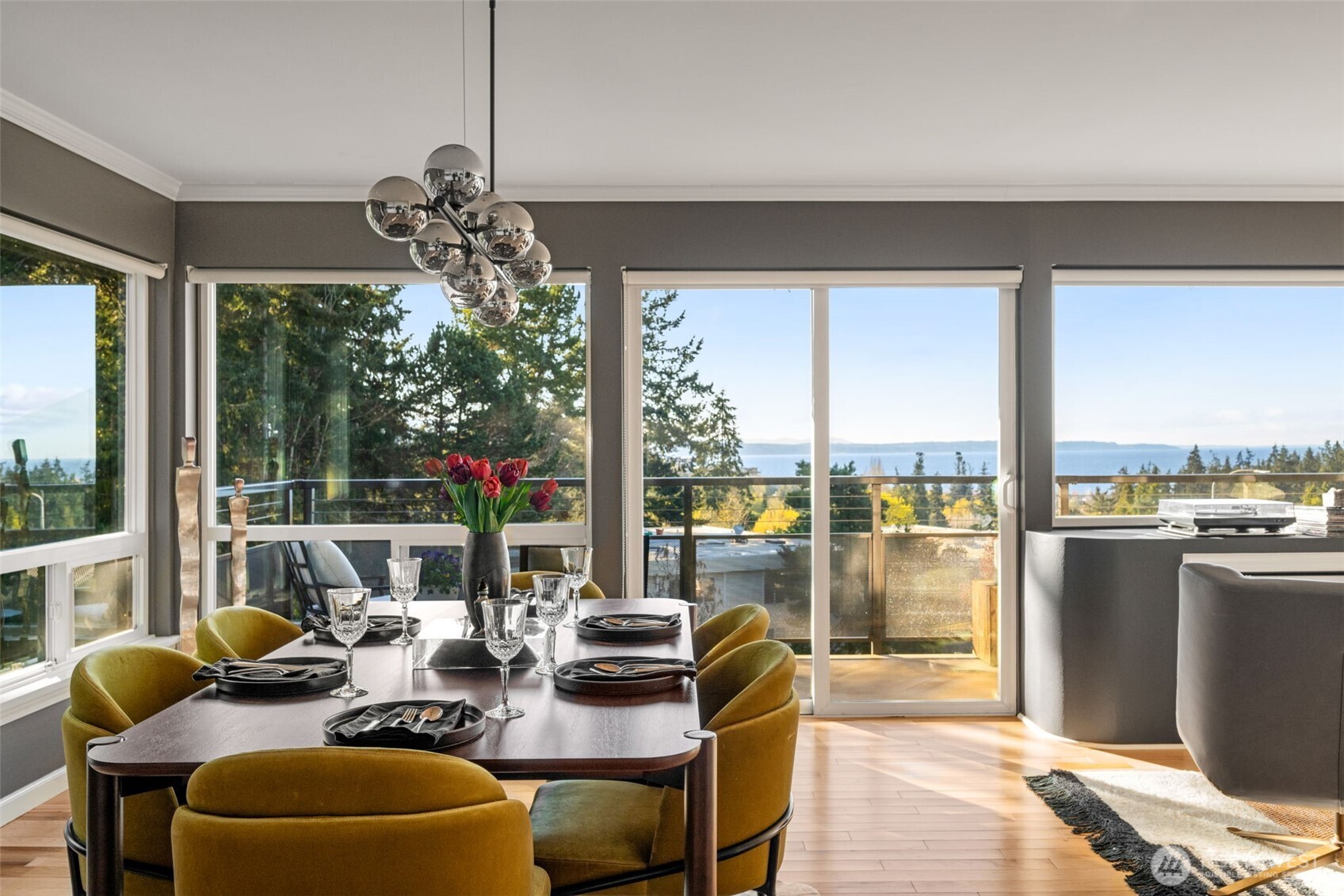550 Elm Way #301, Edmonds, WA 98020-4625