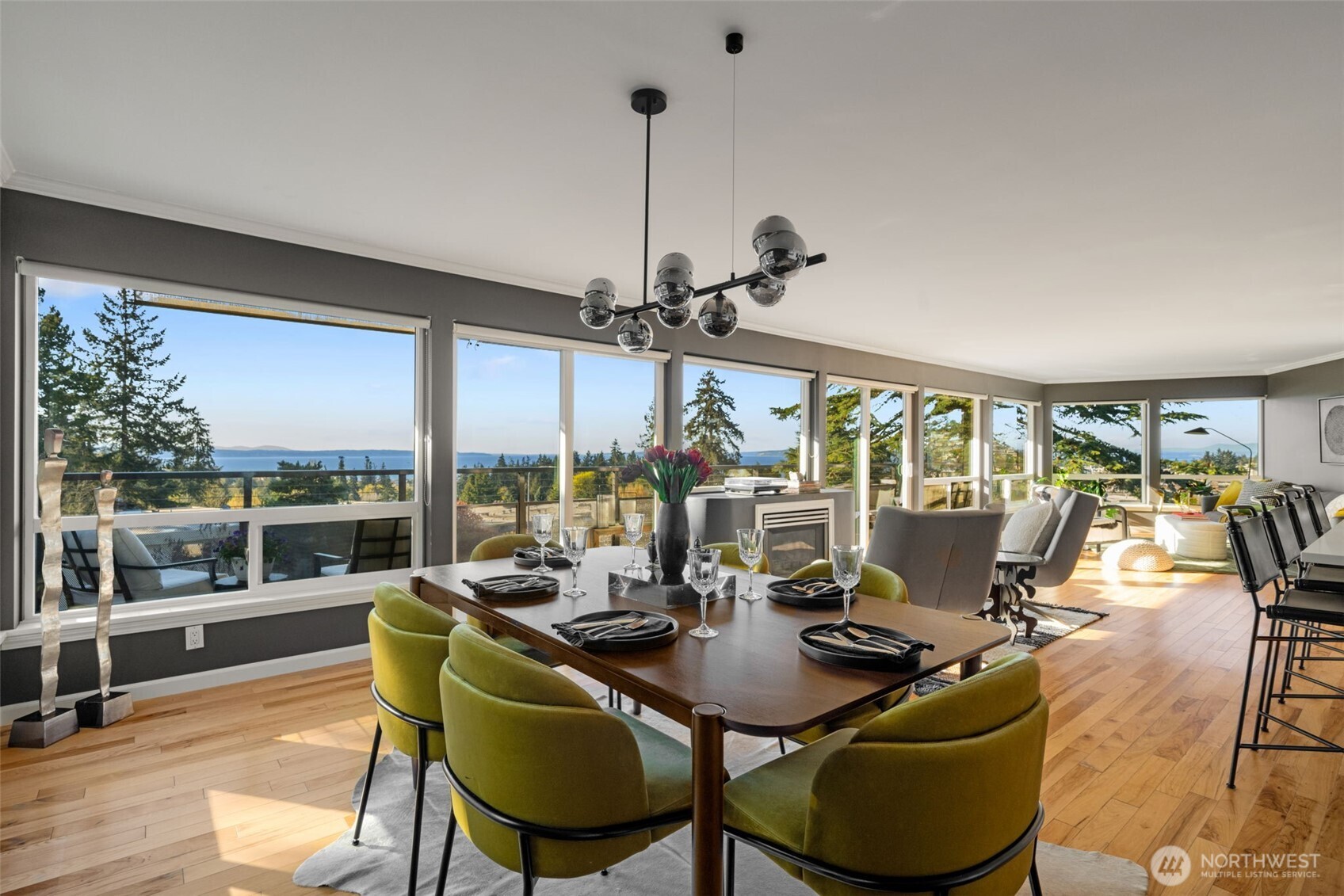 550 Elm Way #301, Edmonds, WA 98020-4625