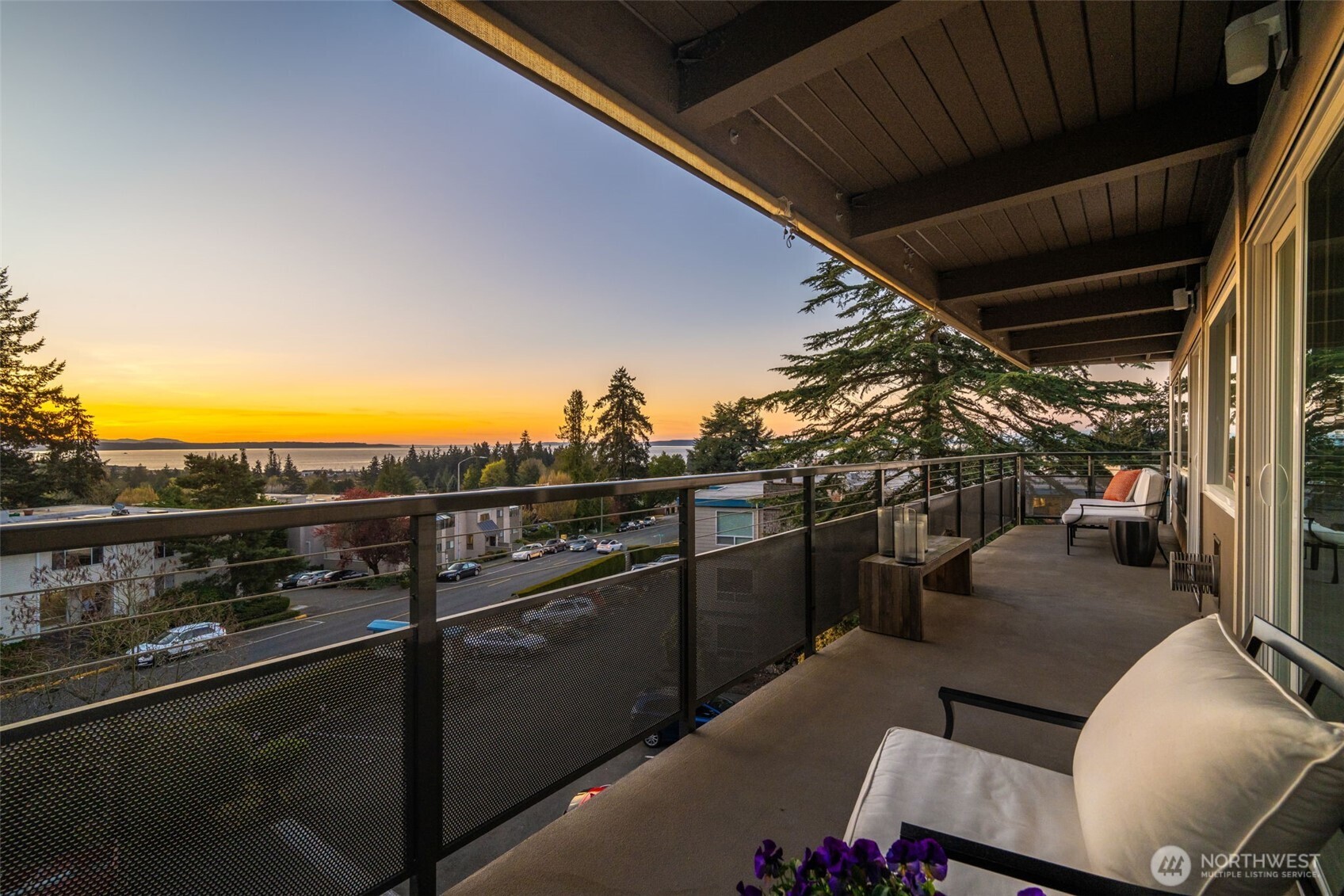 550 Elm Way #301, Edmonds, WA 98020-4625