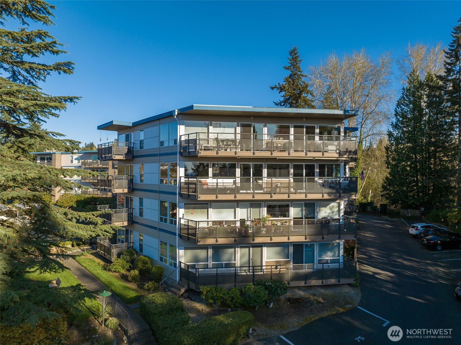 550 Elm Way #301, Edmonds, WA 98020-4625