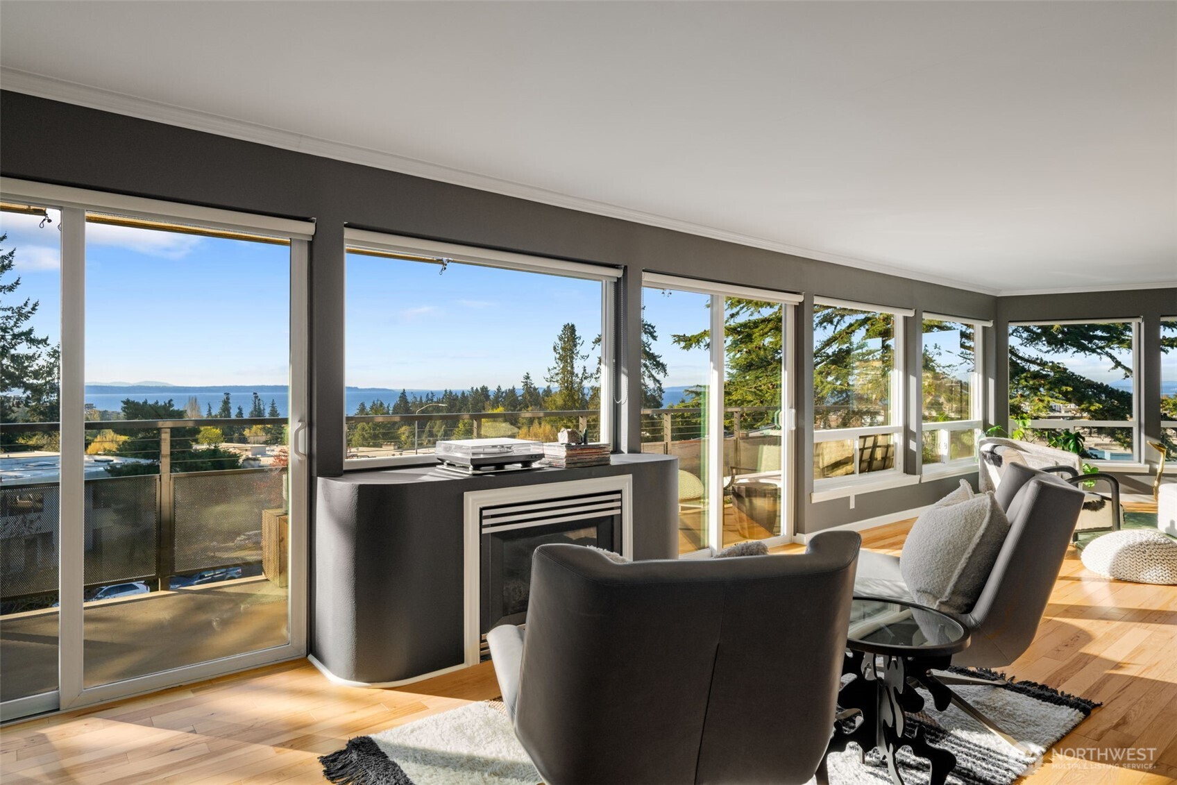 550 Elm Way #301, Edmonds, WA 98020-4625