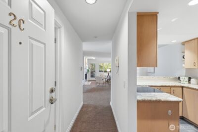 9320 NE Juanita Drive #2C, Kirkland, WA 98034 - Photo 2