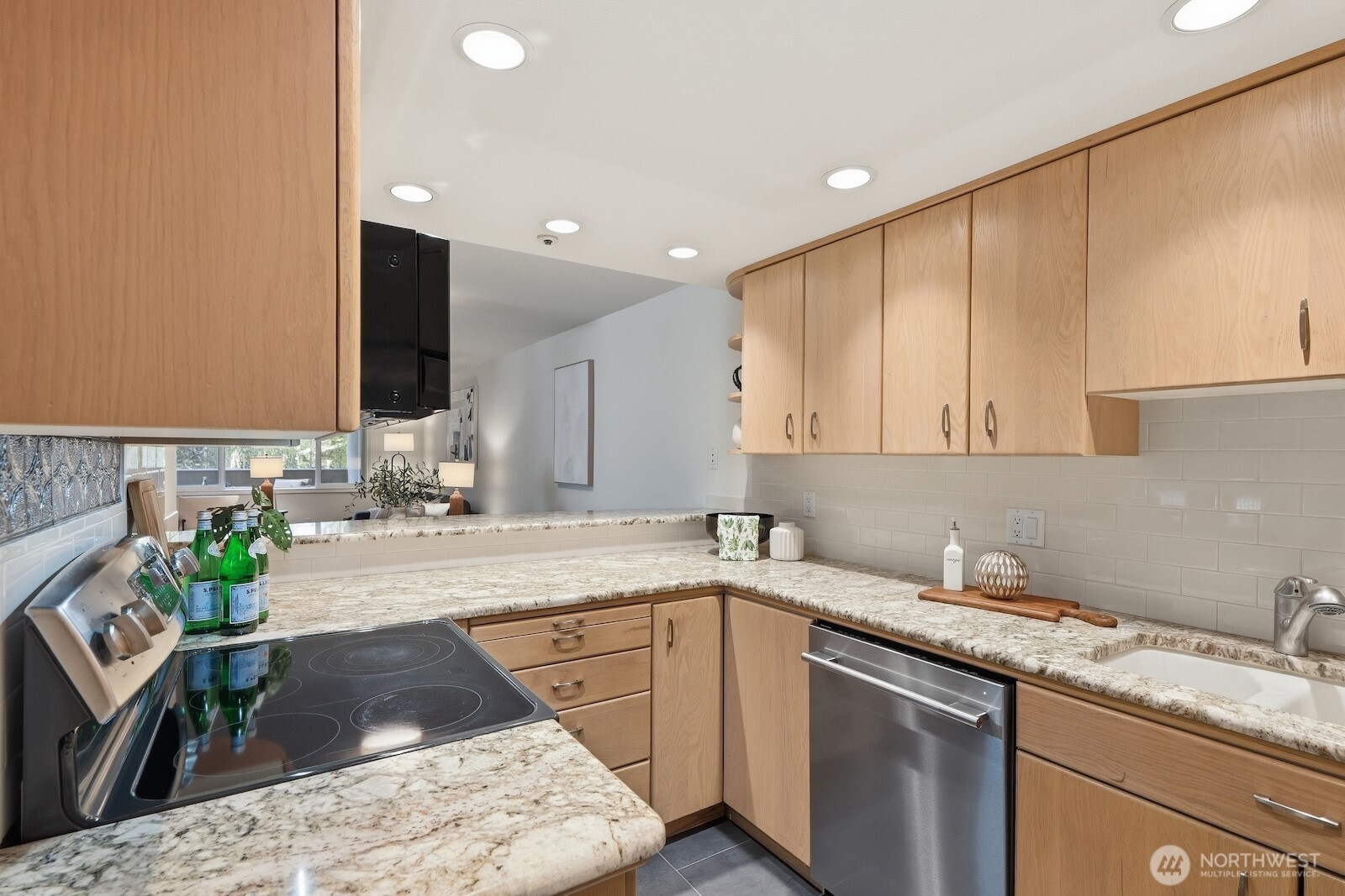 9320 NE Juanita Drive #2C, Kirkland, WA 98034