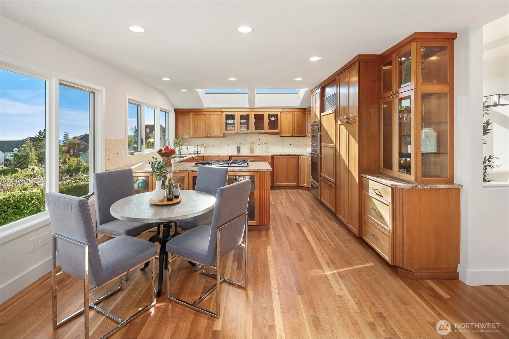 5425 156th Avenue SE, Bellevue, WA 98006