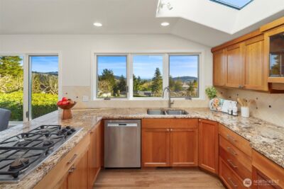 5425 156th Avenue SE, Bellevue, WA 98006 - Photo 15