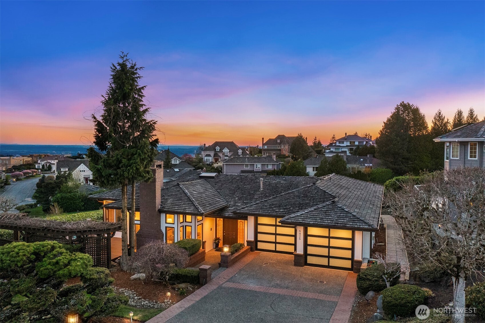 5425 156th Avenue SE, Bellevue, WA 98006