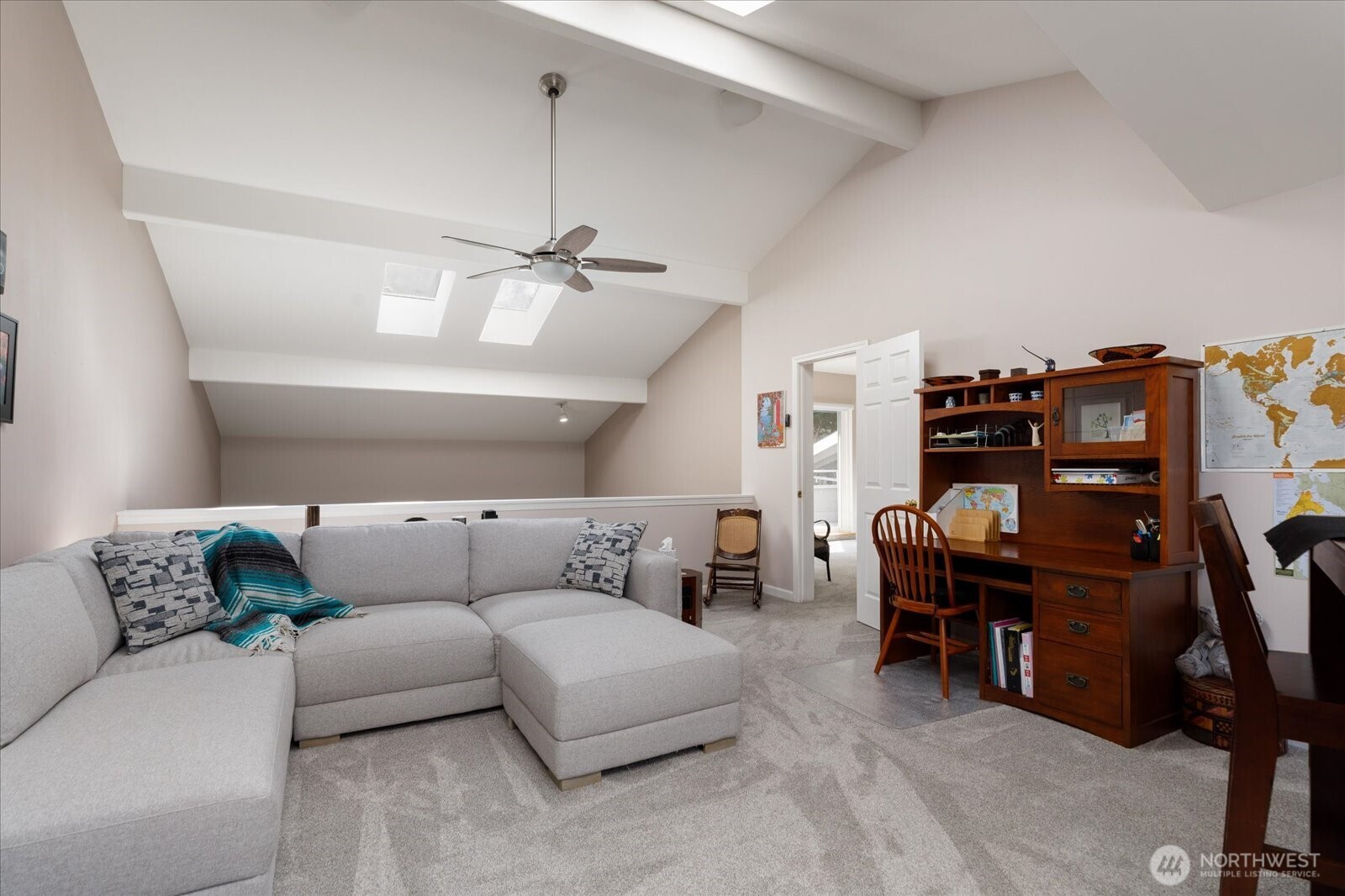 2418 James Place #402, Langley, WA 98260