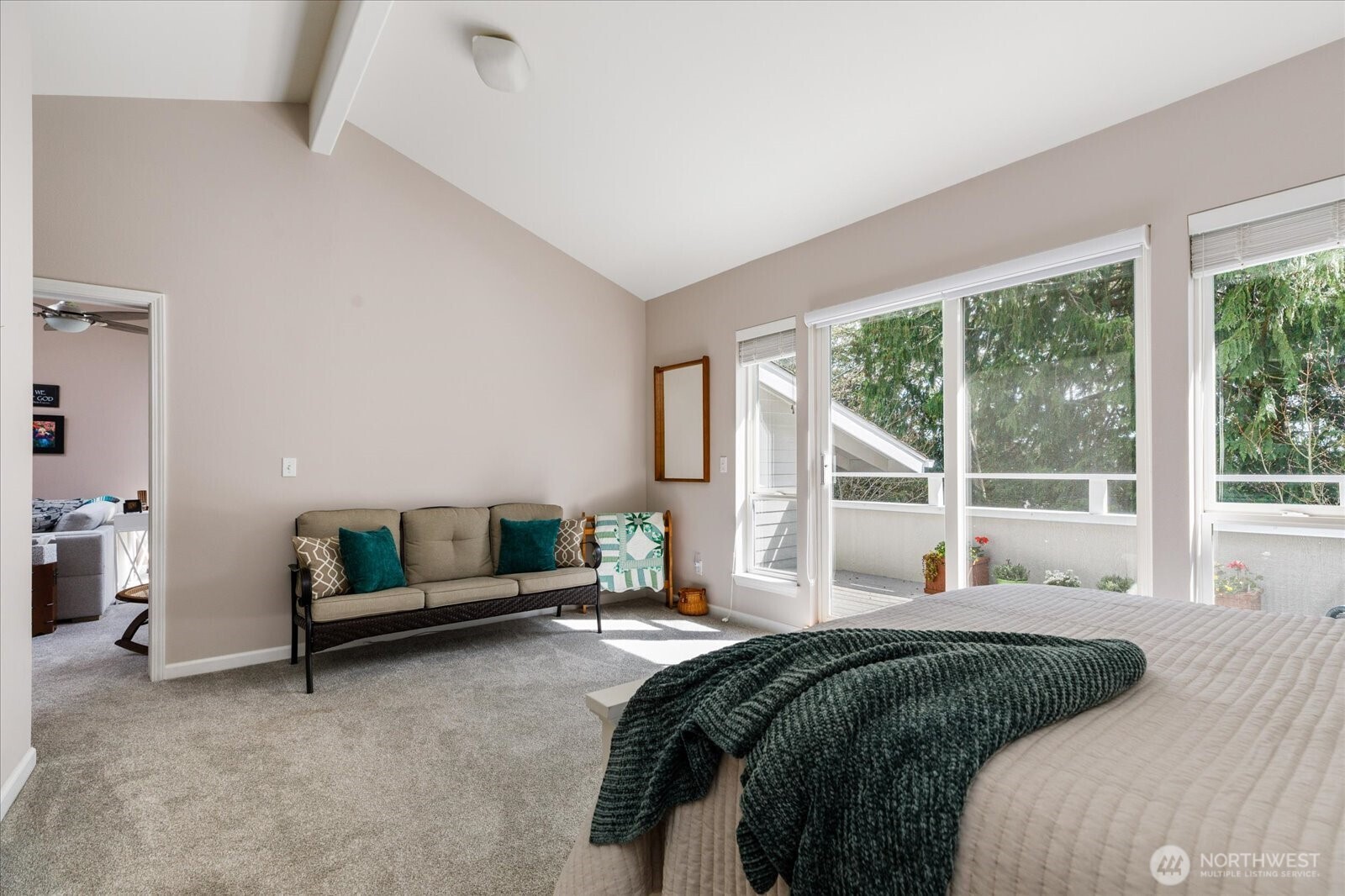 2418 James Place #402, Langley, WA 98260