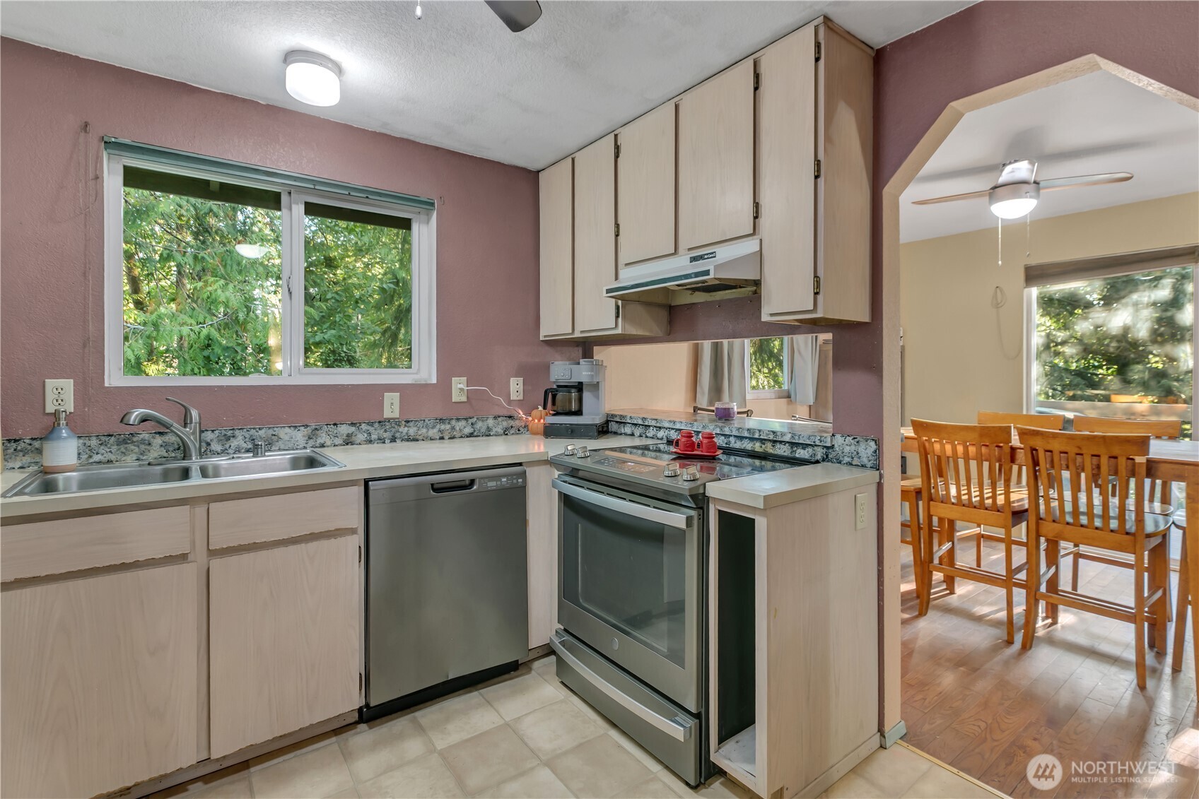 18610 5th Avenue NE, Suquamish, WA 98392