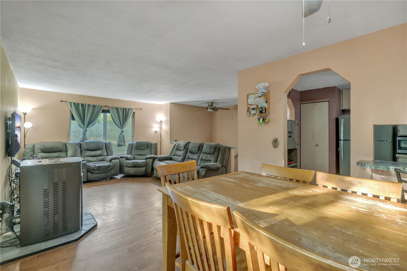 18610 5th Avenue NE, Suquamish, WA 98392