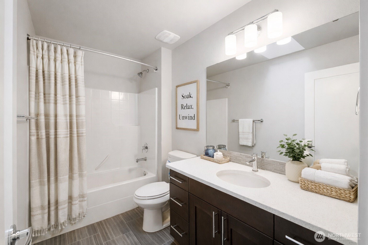 20702 93rd Place S #3, Kent, WA 98031