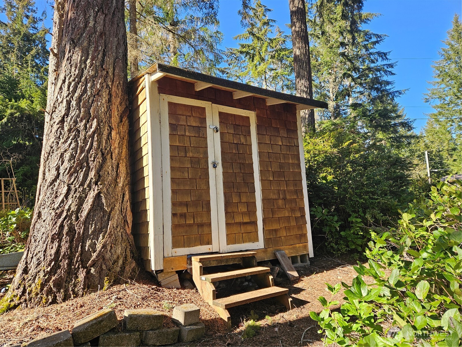 41 N Picnic Drive NW, Lilliwaup, WA 98555
