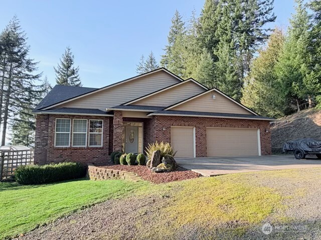 255 Astro Drive , Kelso, WA 98626-9759