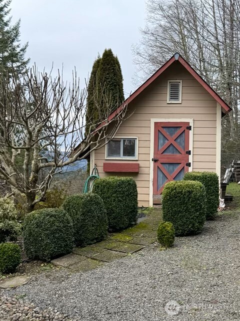 255 Astro Drive , Kelso, WA 98626-9759