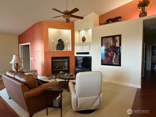 255 Astro Drive , Kelso, WA 98626-9759