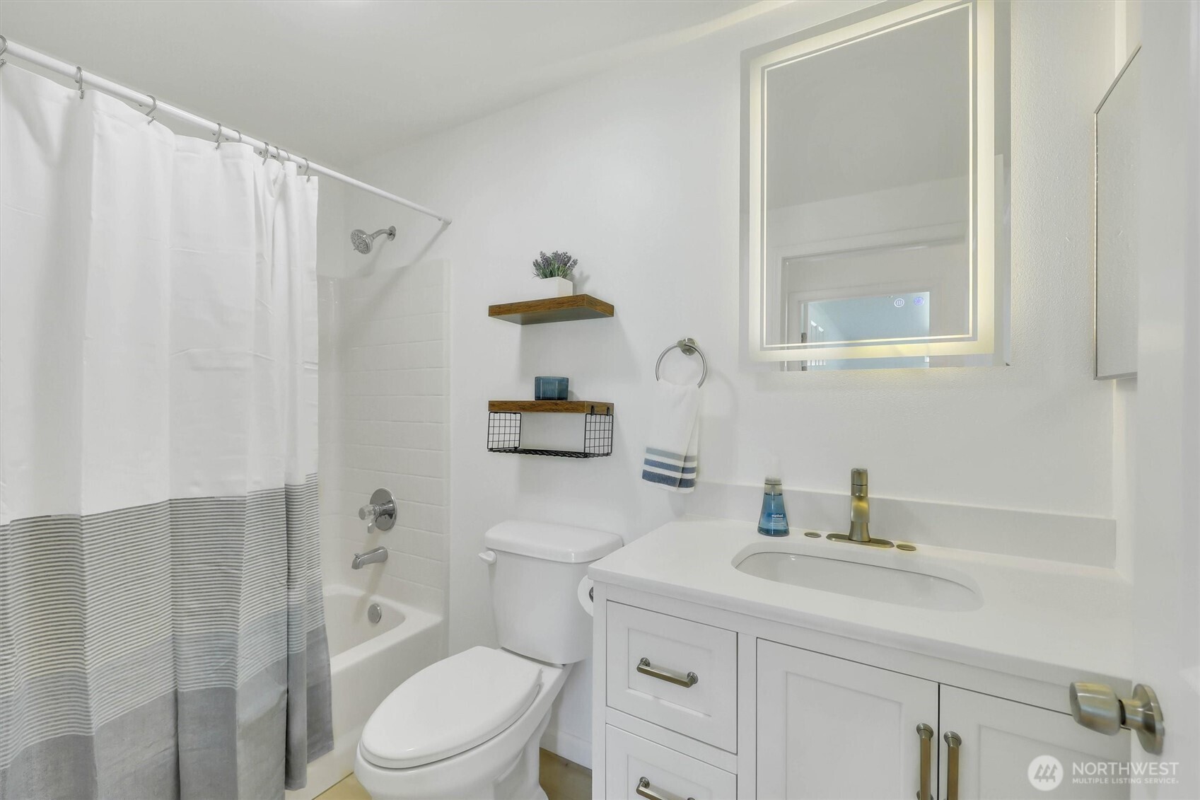 18621 Blueberry Lane #A202, Monroe, WA 98272