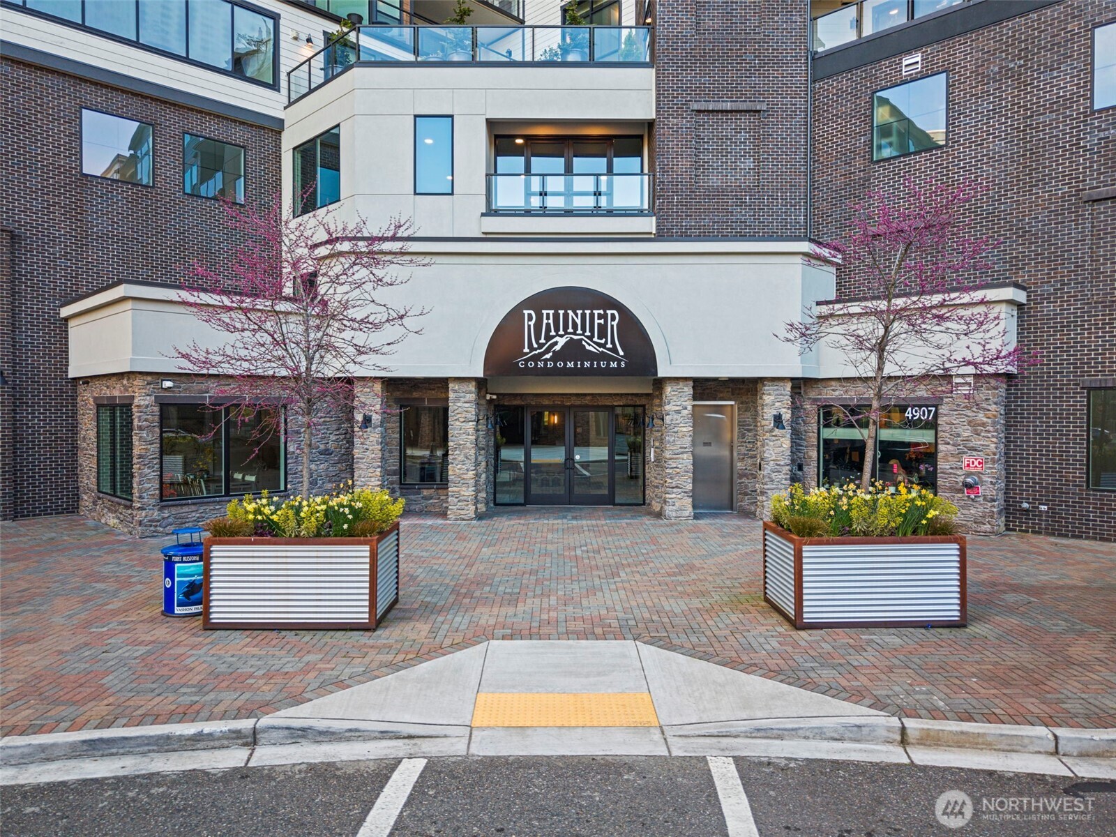 4907 Main Street #415, Tacoma, WA 98407