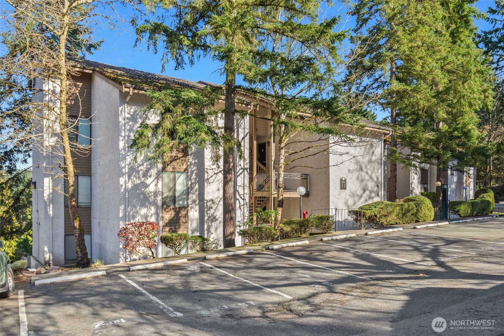 10419 NE 32nd Place #E204, Bellevue, WA 98004