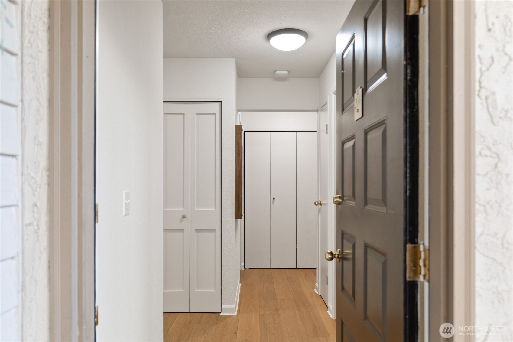 10419 NE 32nd Place #E204, Bellevue, WA 98004