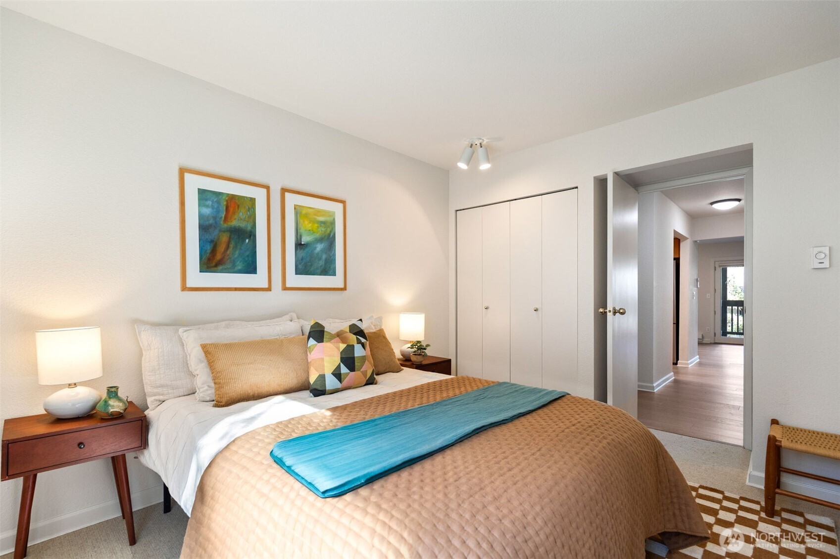 10419 NE 32nd Place #E204, Bellevue, WA 98004