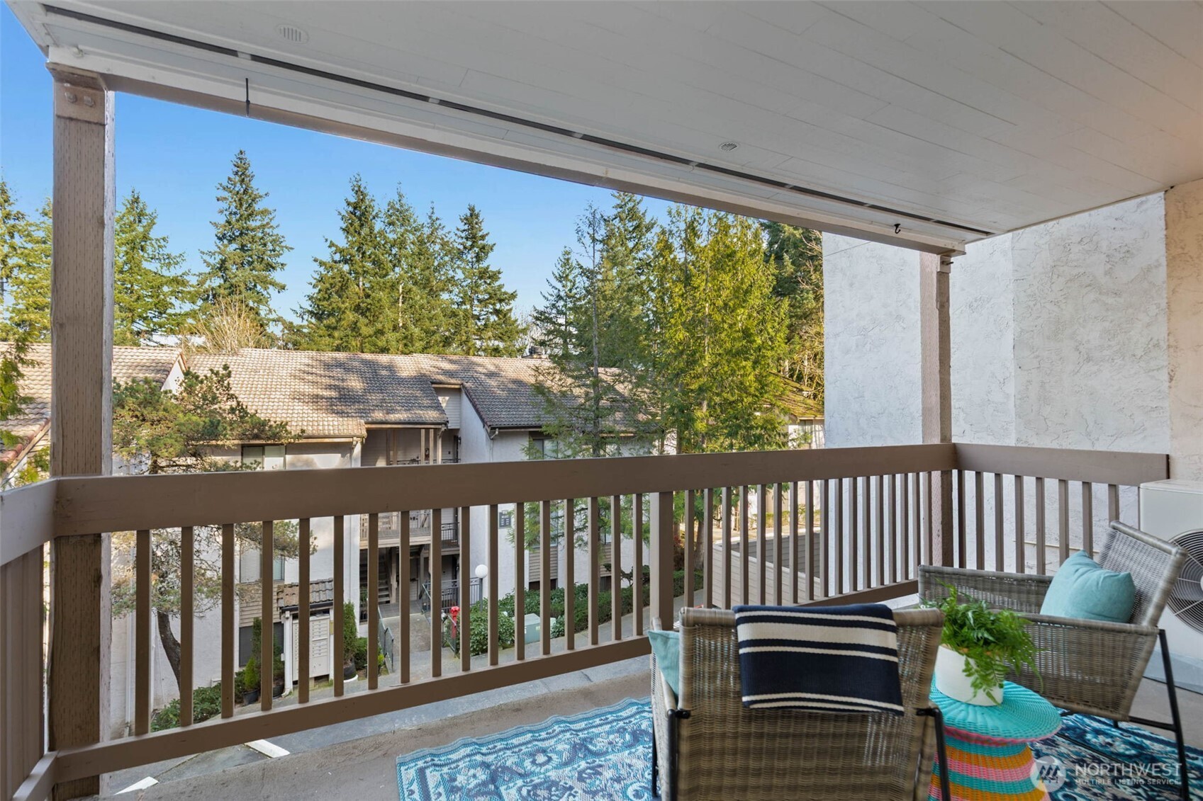 10419 NE 32nd Place #E204, Bellevue, WA 98004