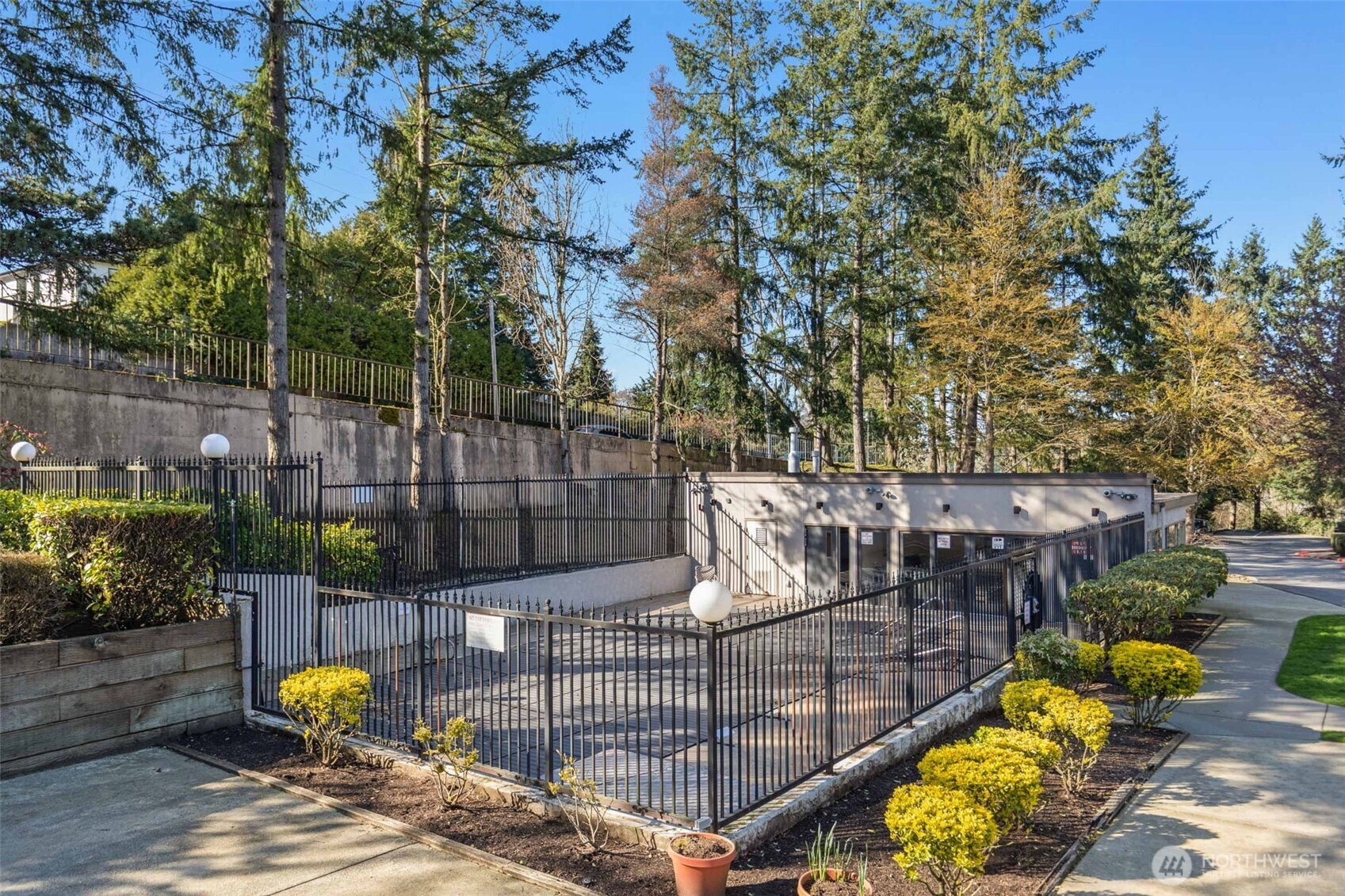 10419 NE 32nd Place #E204, Bellevue, WA 98004
