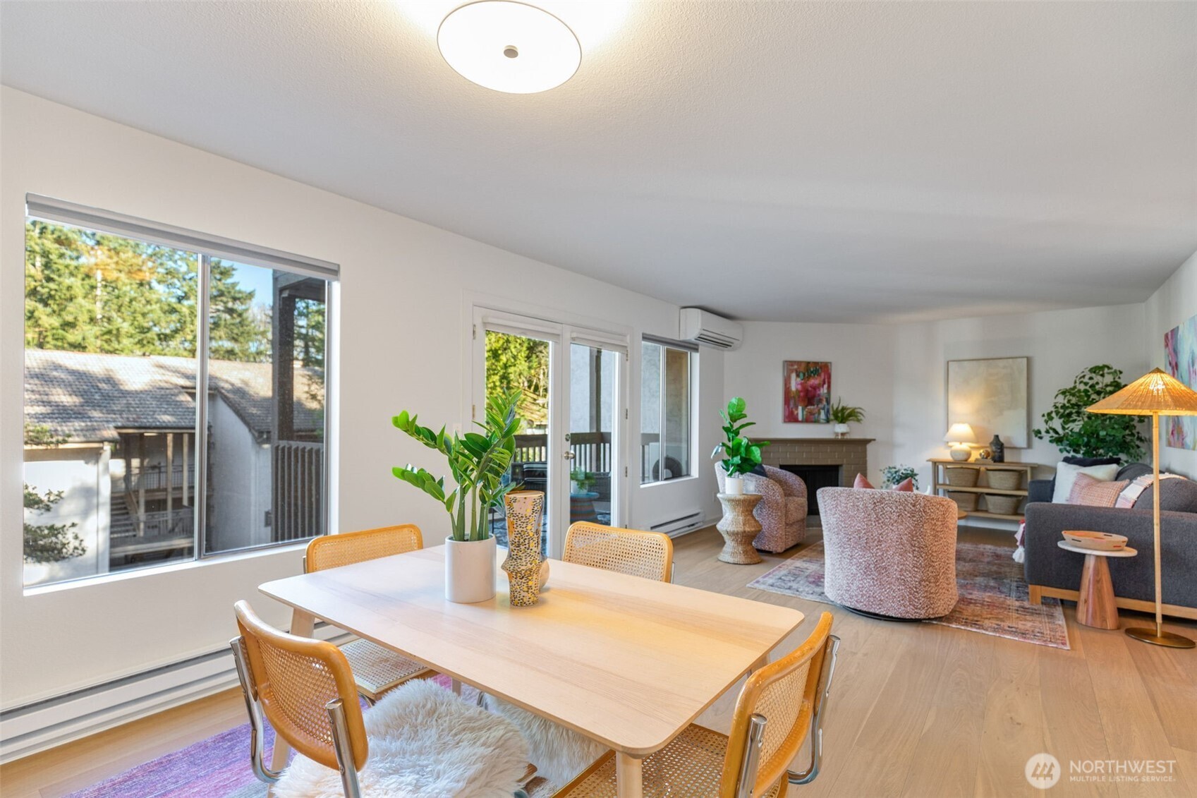 10419 NE 32nd Place #E204, Bellevue, WA 98004
