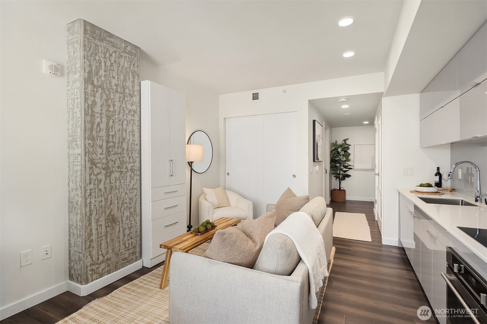 450 S Main Street #618, Seattle, WA 98104