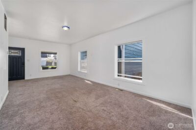 1323 Logan St , Centralia, WA 98531 - Photo 7