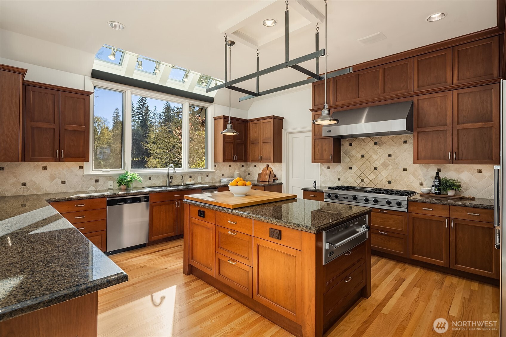 22119 NE 140th Way , Woodinville, WA 98077