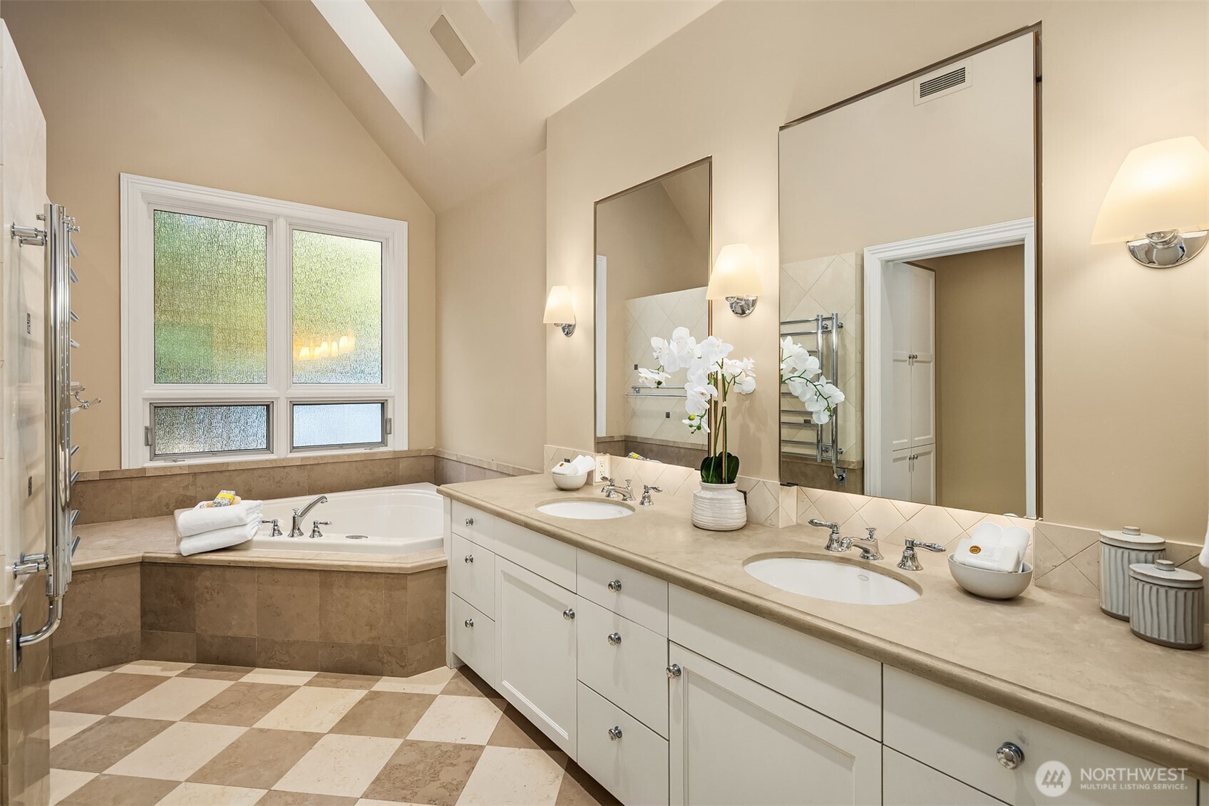 22119 NE 140th Way , Woodinville, WA 98077