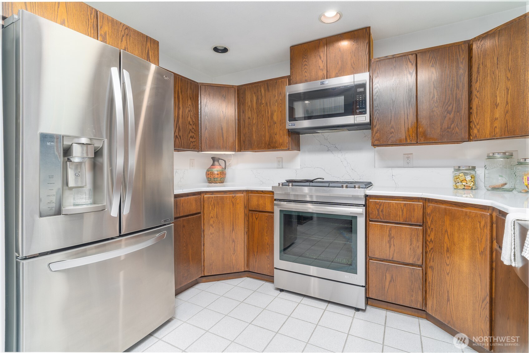 2102 Mark Street , Lacey, WA 98516