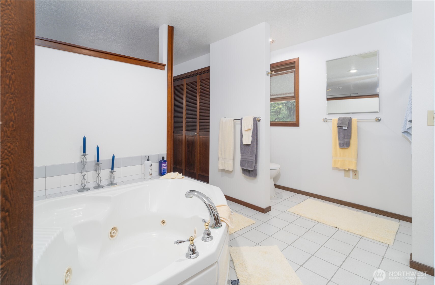 2102 Mark Street , Lacey, WA 98516