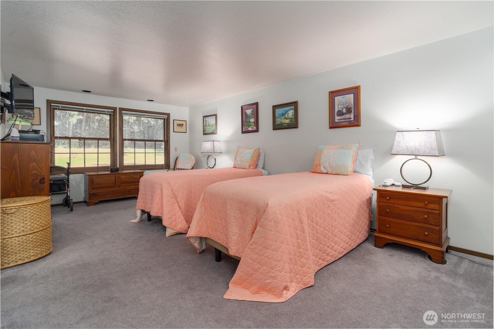 2102 Mark Street , Lacey, WA 98516