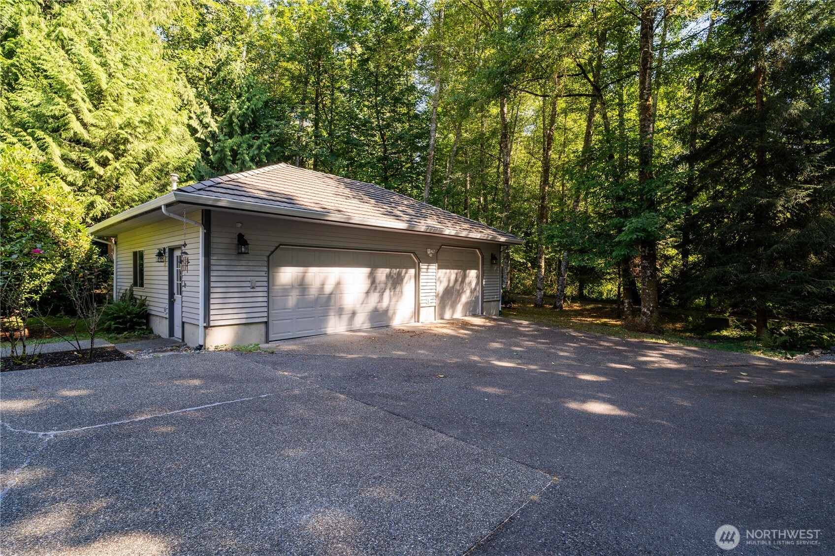 2102 Mark Street , Lacey, WA 98516
