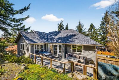 3515 W 7th Place , Anacortes, WA 98221 - Photo 2
